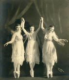 three_dancers